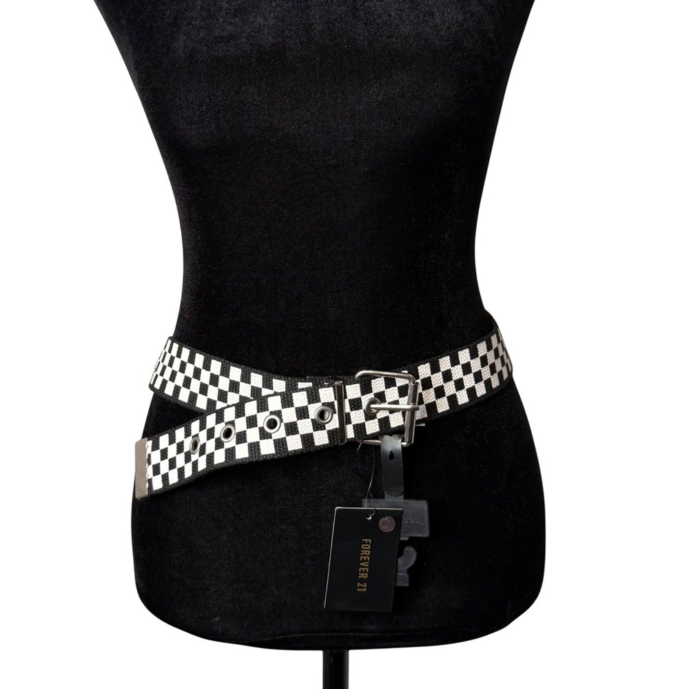 Forever 21 Checkered Web Belt Womens XS/S Black White Grommet Canvas Skater